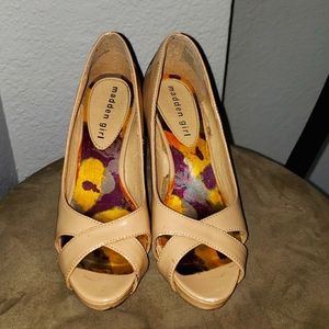 Madden girl, Size 7, plain